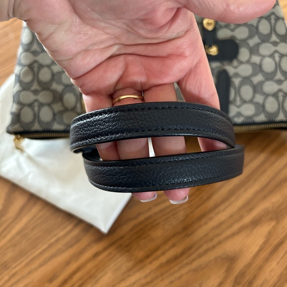 COPY - Coach Signature Jacquard Taylor Tote - Picture 10 of 11